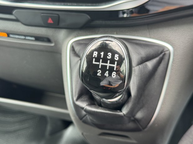 Ford Transit LWB L3H2 Med Roof Limited 350 Air Con Alloys Camera Nav Sensors EURO 6 49