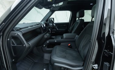 Land Rover Defender 110 V8 15