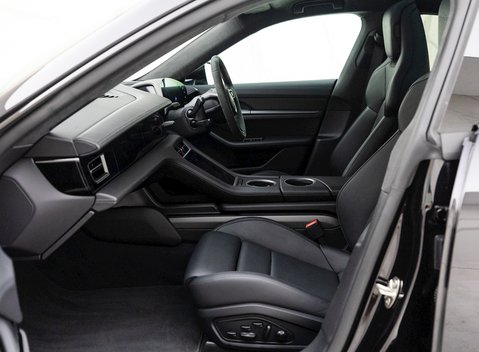 Porsche Taycan Turbo S 15