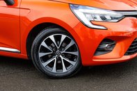 Renault Clio ICONIC TCE 11