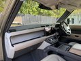 Land Rover Defender HSE MHEV 19