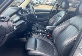 Mini Hatch COOPER EXCLUSIVE 5 DOOR AUTOMATIC 30