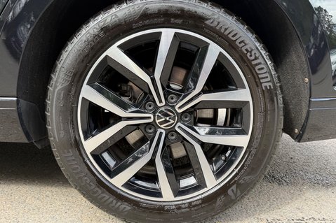 Volkswagen Passat SEL TSI EVO DSG - ONE OWNER - VAT QUALIFYING  56