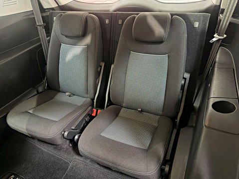 Ford S-Max ZETEC TDCI 2.0 7 SEATER 23