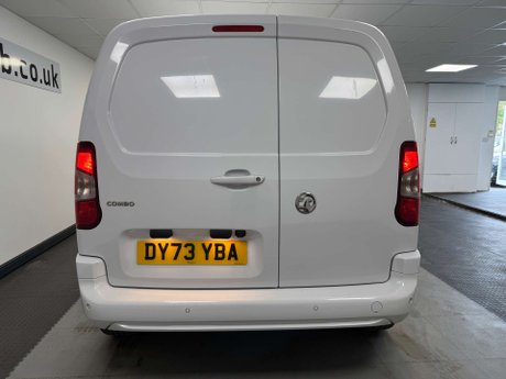 Vauxhall Combo 1.5 Combo 2300 Professional Turbo D S/S 22