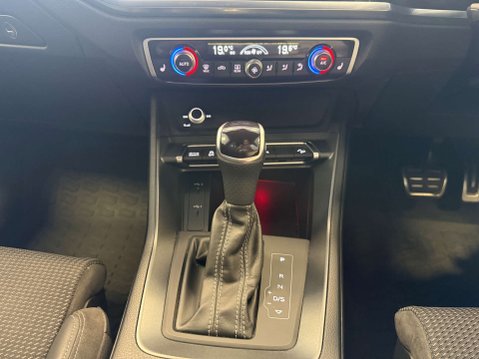 Audi Q3 2.0 Q3 Sportback 40 TDI Black Edition Quattro Semi-Auto 4WD 5dr 25
