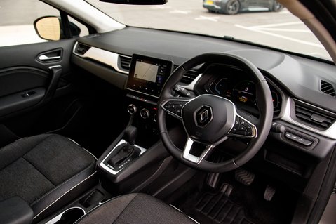Renault Captur TECHNO E-TECH 4