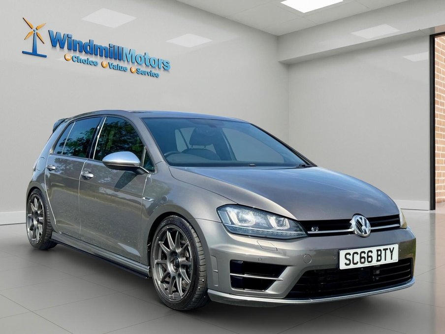 2016 Volkswagen Golf exterior view