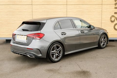 Mercedes-Benz A Class A 200 AMG LINE EXECUTIVE 2