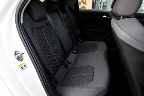 Audi A1 SPORTBACK TFSI SPORT 38