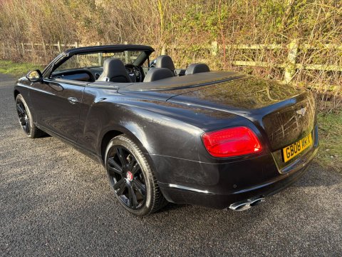 Bentley Continental GTC V8 13