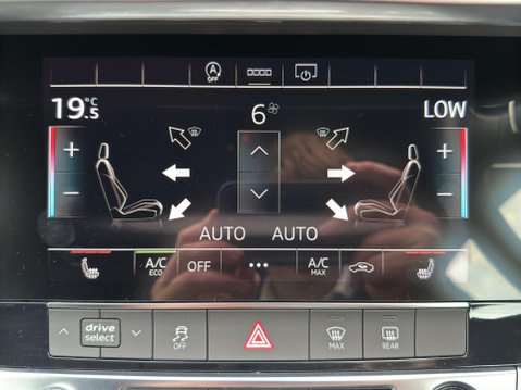 Audi A6 AVANT TDI QUATTRO S LINE BLACK EDITION MHEV 20
