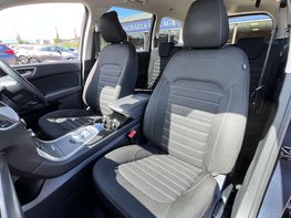 Ford Galaxy 2.5 Galaxy Titanium HEV CVT 5dr 69