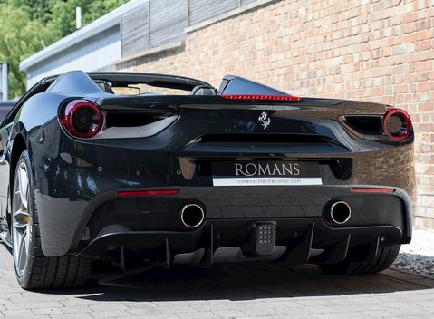 Ferrari 488 Spider 24