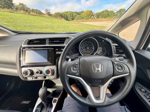 Honda Jazz I-VTEC SE 23