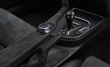 BMW M4 DTM Champion Edition 13