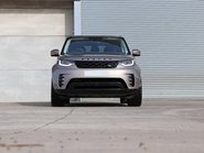 Land Rover Discovery 5