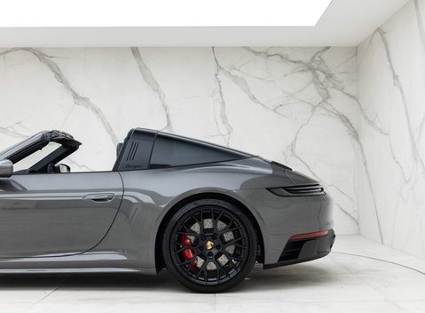 Porsche 911 Targa 4 GTS (992) 26