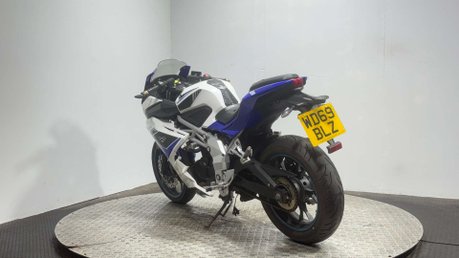 Lexmoto LXR 2020 8K E4 PROJECT SPORTS BIKE 125CC LEARNER BIKE 5