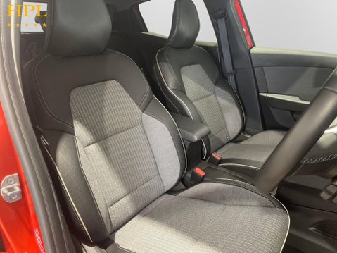 Renault Clio 1.6 E-TECH techno Hatchback 5dr Petrol Hybrid Auto Euro 6 (s/s) (145 ps) 11