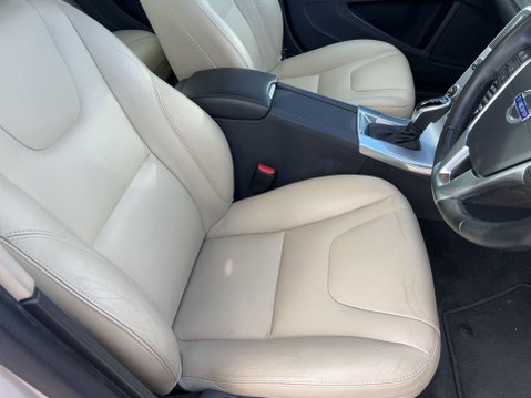 Volvo V60 2.0 D4 Lux Nav Auto Euro 6 (s/s) 5dr 21