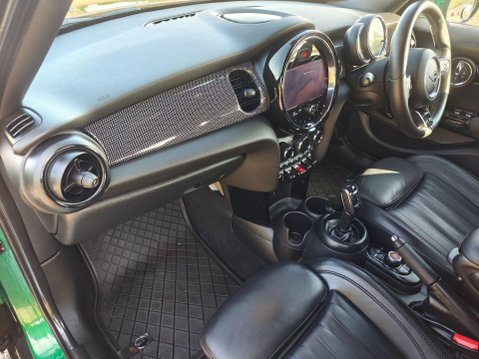 Mini Hatch 1.5 Cooper Exclusive Steptronic Euro 6 (s/s) 5dr 20