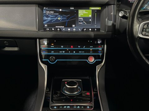 Jaguar XF SPORTBRAKE R-SPORT 2.0D AWD AUTOMATIC 15