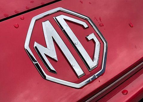 MG ZS 1.5 HYBRID+ TROPHY 4