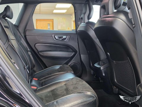 Volvo XC60 2.0 D5 PowerPulse R-Design Auto AWD Euro 6 (s/s) 5dr 69