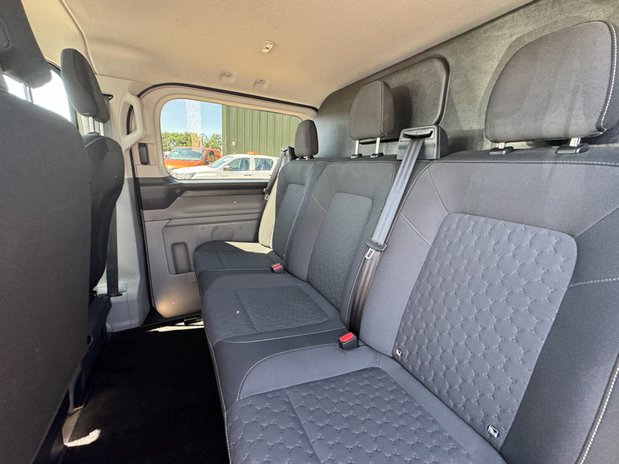 Ford Transit Custom AUTO LWB L2H1 Low Roof Limited Crew Van Air Con Alloys Sensors Cam EURO 6 12