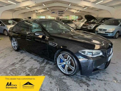 BMW M5 4.4 V8 DCT Euro 6 (s/s) 4dr