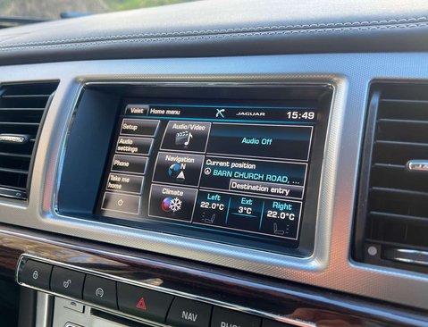 Jaguar XF 2.2 XF Portfolio D Auto 4dr 19