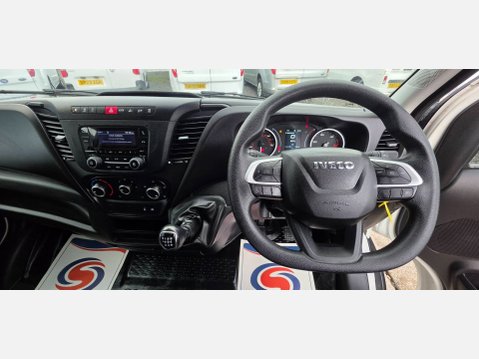 Iveco Daily 35s14 mwb 3520 2.3 135ps eu6 RWD 10