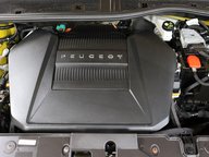 Peugeot e-208 GT PREMIUM 46