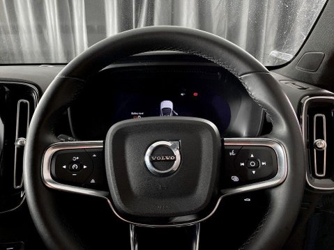 Volvo C40 Recharge 69kWh Core SUV 5dr Electric Auto (231 ps) Cruise Control - DAB Ra 13