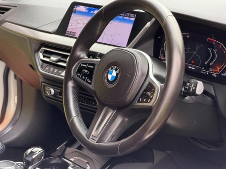 BMW 1 Series 118I M SPORT 4