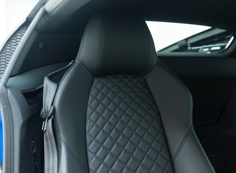 Audi R8 V10 Performance Carbon Black 11
