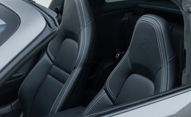 Porsche 911 Targa 4S (992) 37