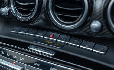 Mercedes-Benz AMG GT R Roadster 27