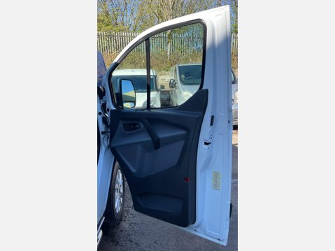 Ford Transit Custom 2.2 TDCi 290 L1 H1 5dr 21