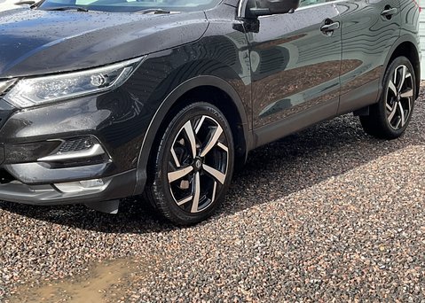 Nissan Qashqai 1.3 DIG-T TEKNA 5