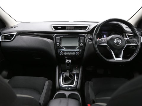 Nissan Qashqai 1.5 dCi N-Connecta DCT Auto Euro 6 (s/s) 5dr 9