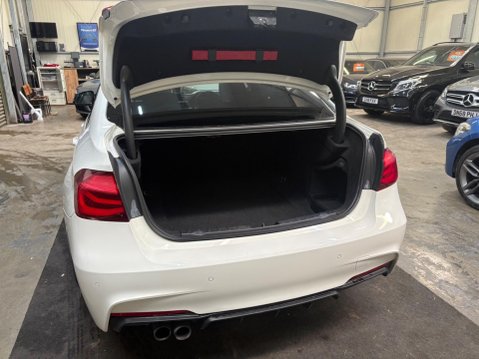 BMW 3 Series 2.0 320i M Sport Shadow Edition Auto Euro 6 (s/s) 4dr 41