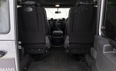 Land Rover Defender 90 Landmark 24