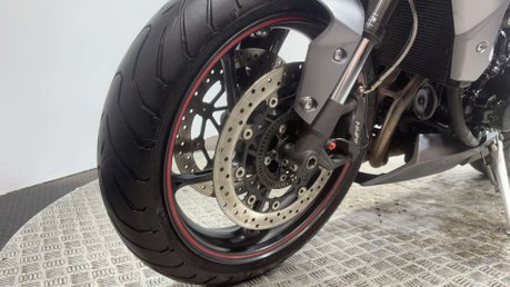 Triumph Street Triple R 2014 ONLY 15K NEW MOT ARROW EXHAUST VERY CLEAN NAKED 11