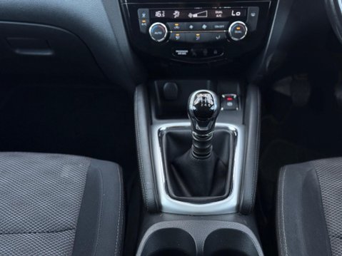 Nissan Qashqai 1.2 DIG-T n-tec 2WD Euro 6 (s/s) 5dr 54