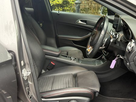 Mercedes-Benz GLA Class GLA 200 D AMG LINE PREMIUM 25