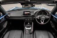 Mazda MX-5 SPORT 3