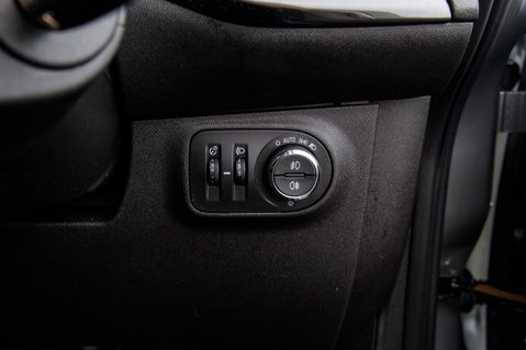 Vauxhall Corsa SRI NAV S/S 15