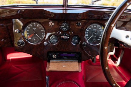 Jaguar XK 120 Fixed-Head Coupe Fast Road Spec 23